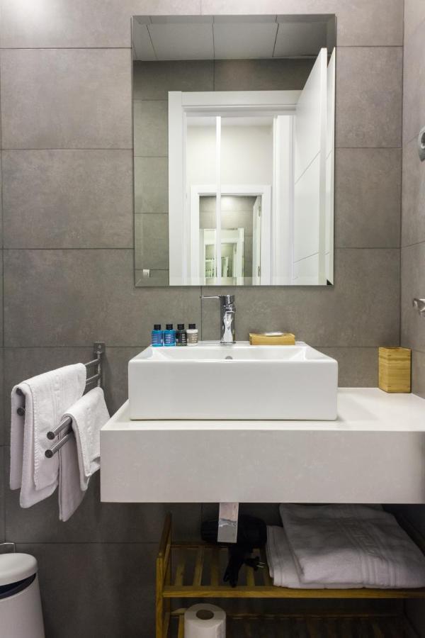 Arenal Suites Preciados マドリード 部屋 写真
