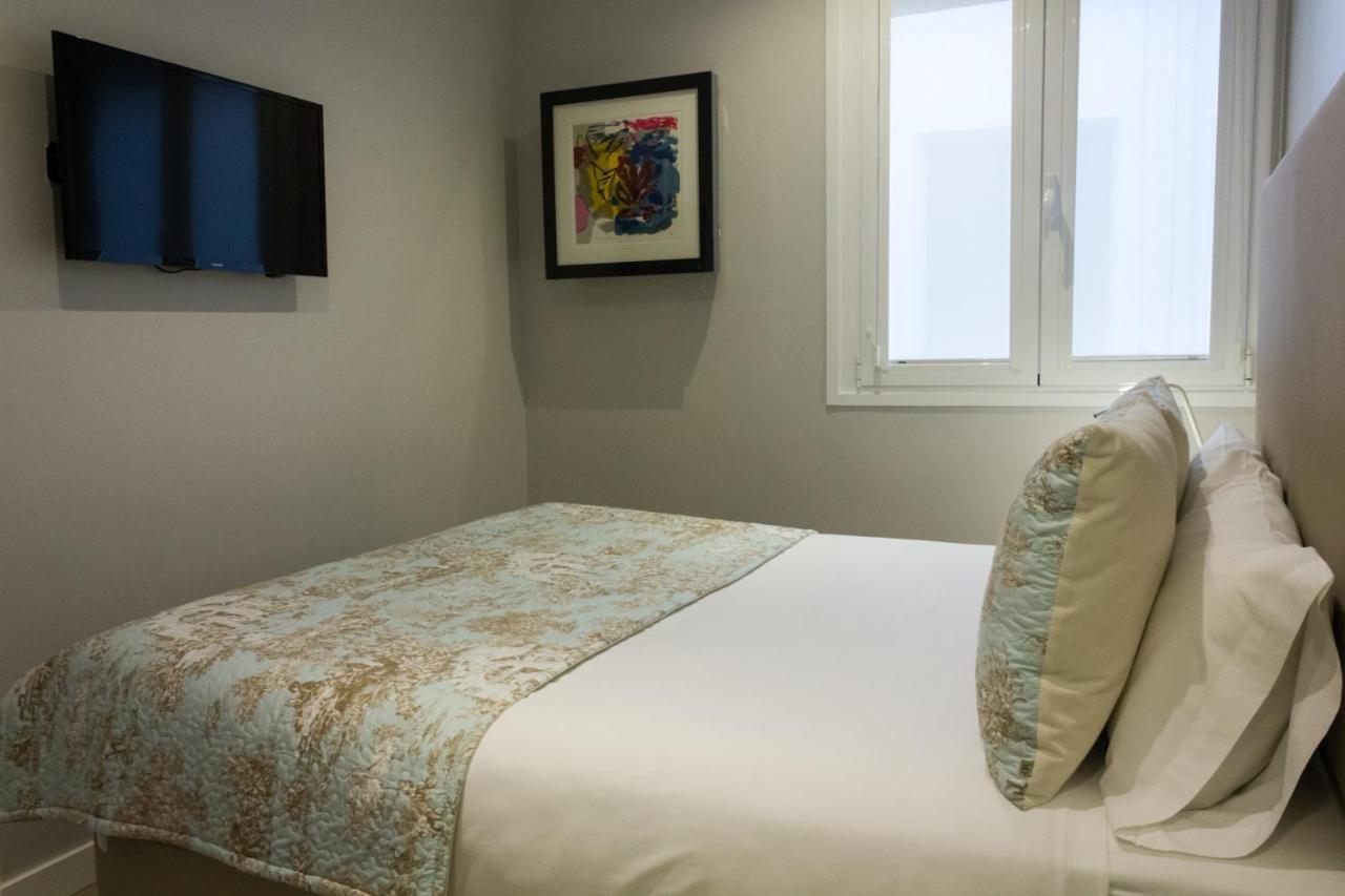 Arenal Suites Preciados マドリード 部屋 写真